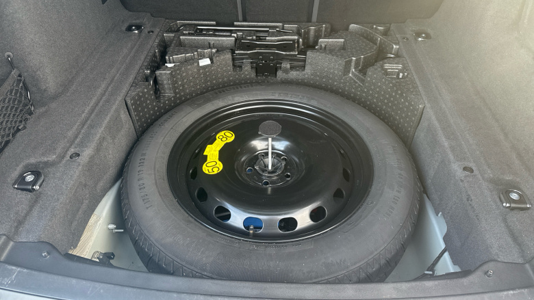 Land Rover Range Rover Velar 2.0 D200 SE 5dr Auto Diesel Estate